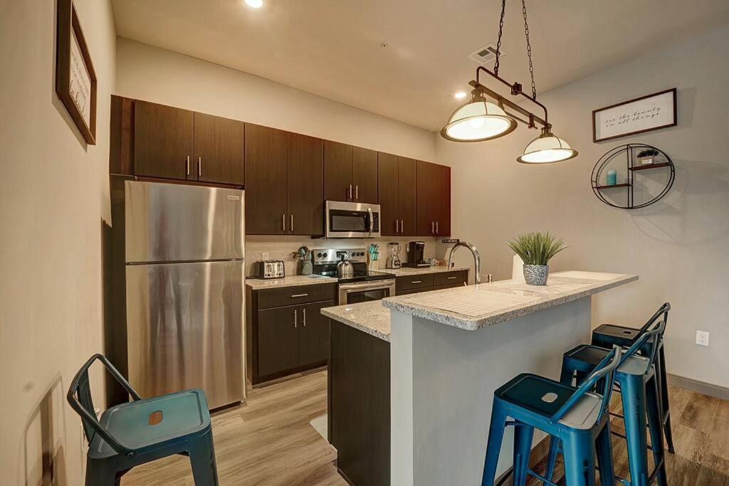 Apartamento Huge 2 Bed 2 Bath Easy Ride To Nyc & Parking Hackensack Exterior foto